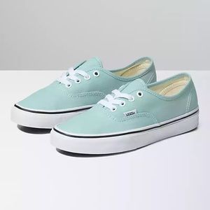 Vans Authentic (Canal Blue) size W 9.5 M 8
